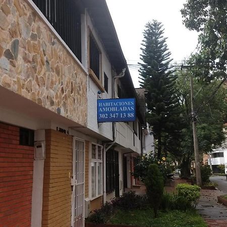 Hea Hospedaje Cerca Al Estadio Y La 70 Medellin Exterior photo